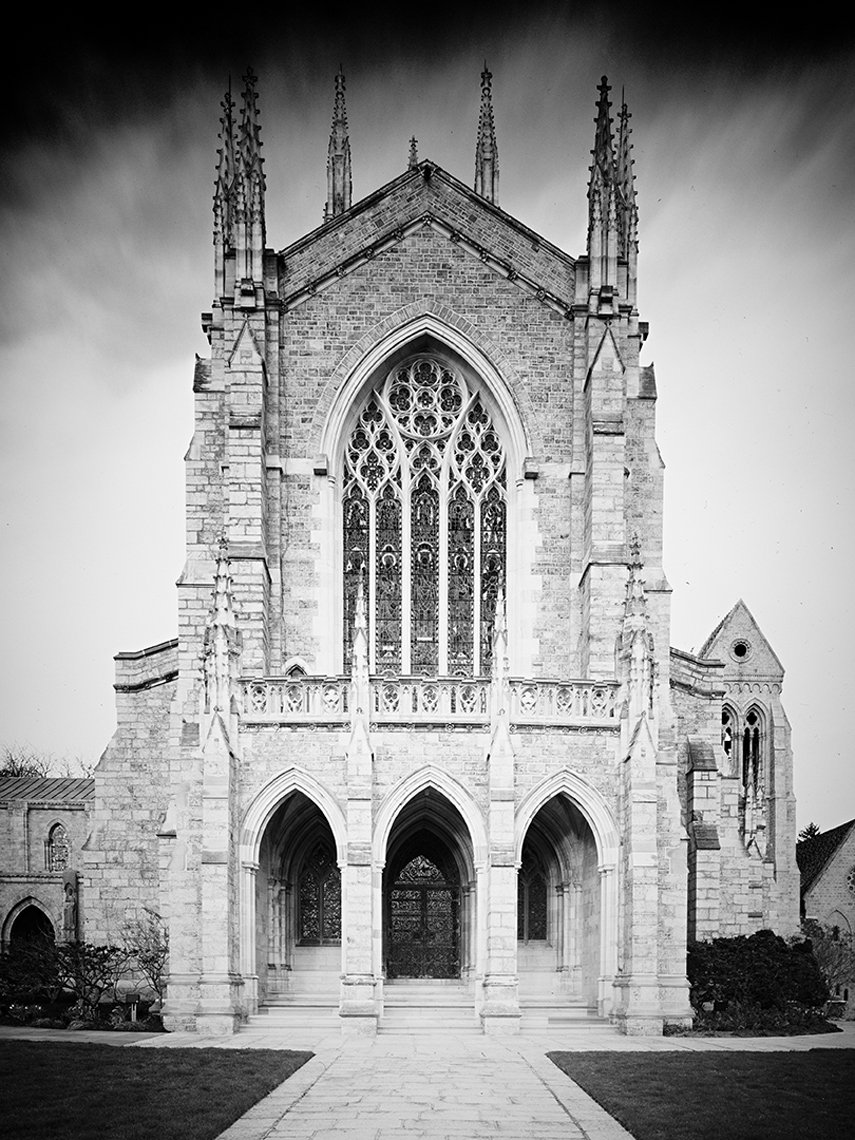 back-facade-of-cathedral-1_BW